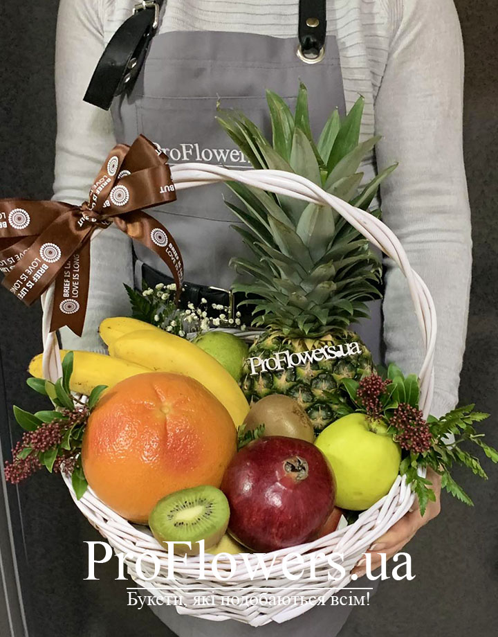 Photo in hand - Fruit basket "Surprise"